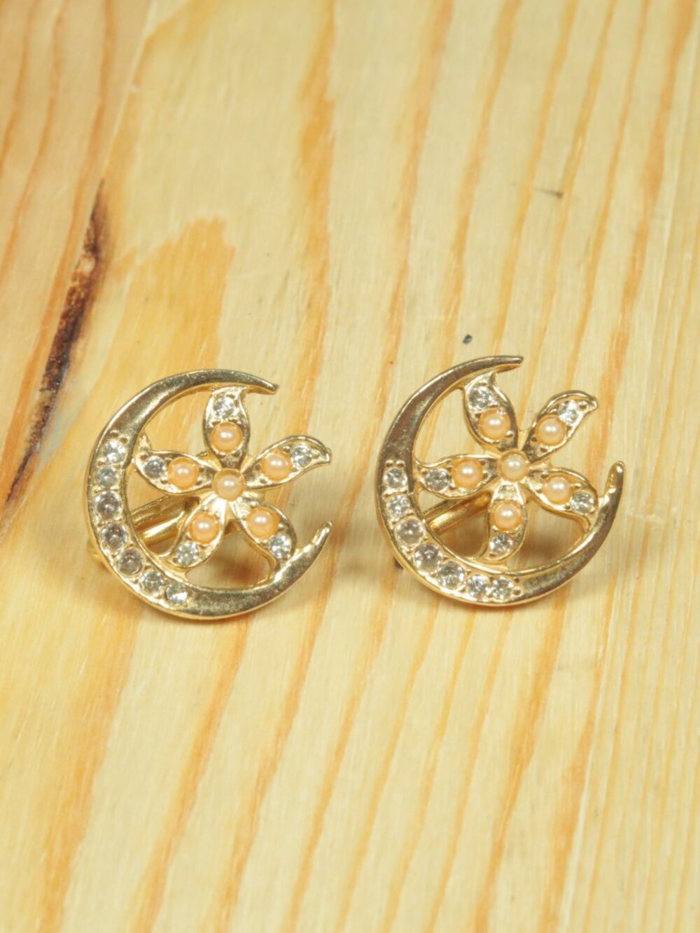 Vintage Half Moon Seeded Pearl Floral Screwback Earrings Gold Tone